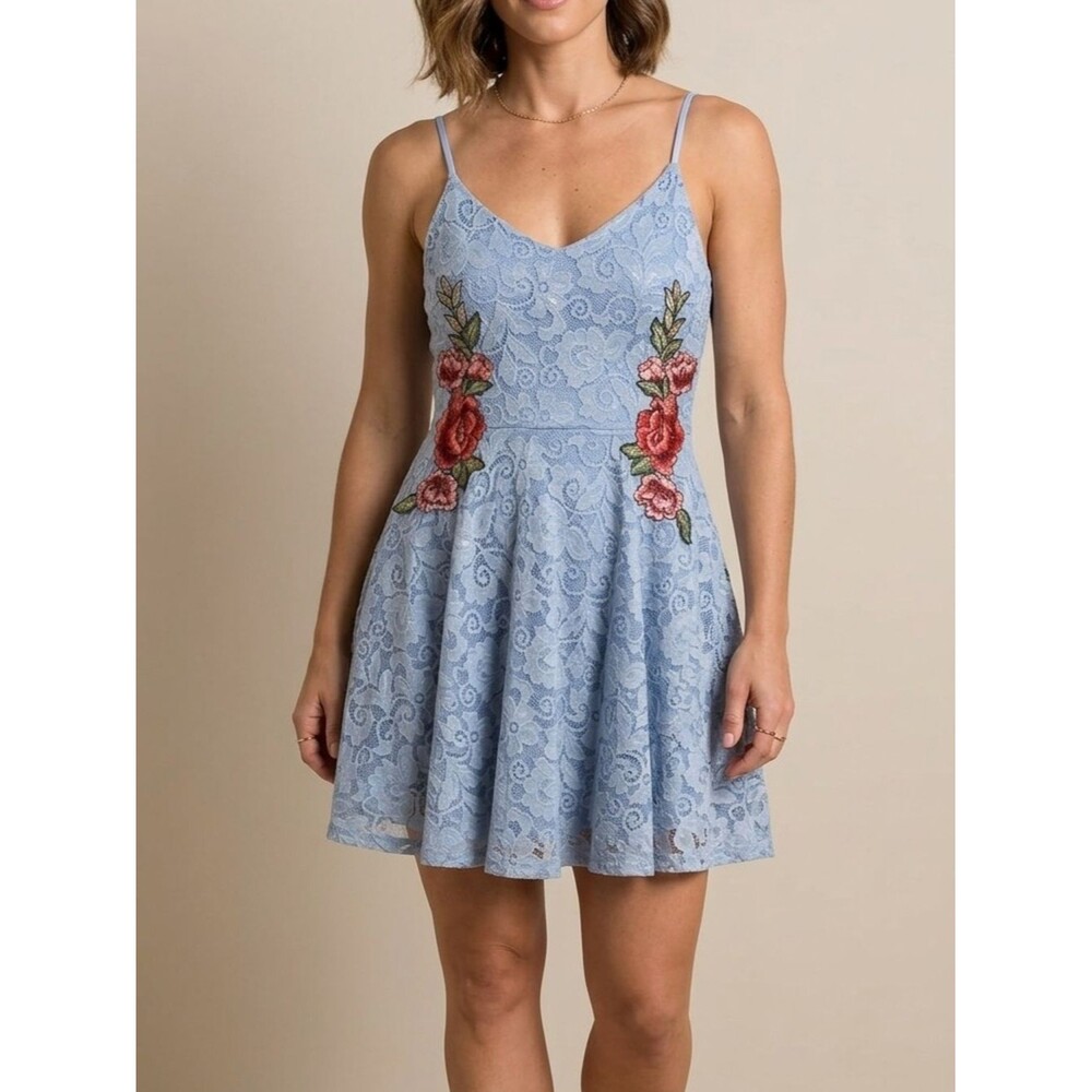 Minimi Periwinkle Blue Lace Mini Dress Rose Floral Applique Embroidery Size 4